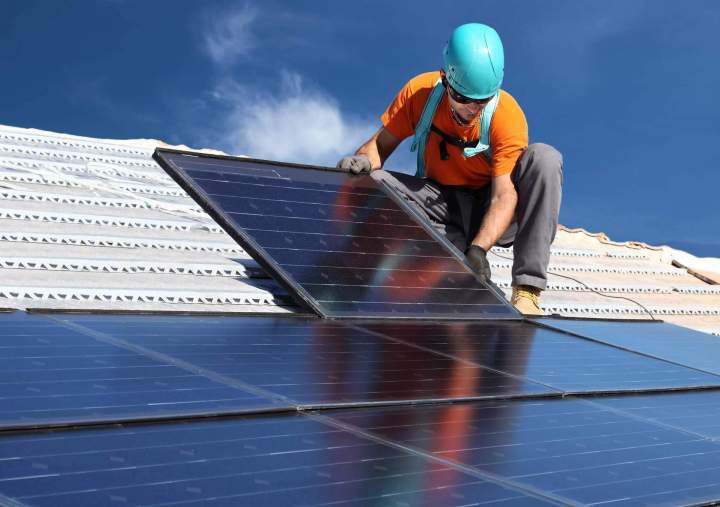 Installation panneaux solaires Roanne
