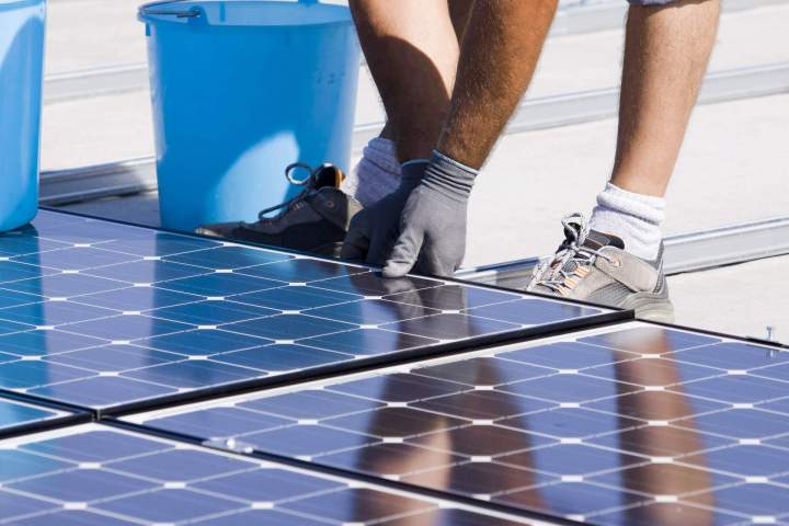 Installation panneaux solaires Roanne